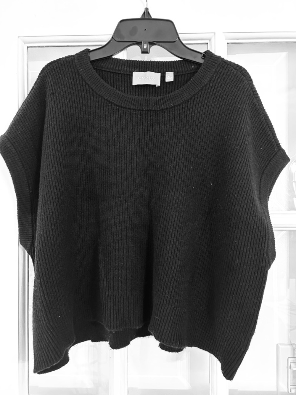 Cyrus Black Women's Knit small Sweater